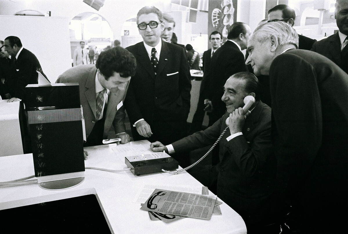 Geneva: A show presented by Jacques Martin, French television host and producer together with Danièle Gilbert, host of Midi Première at Telecom 71